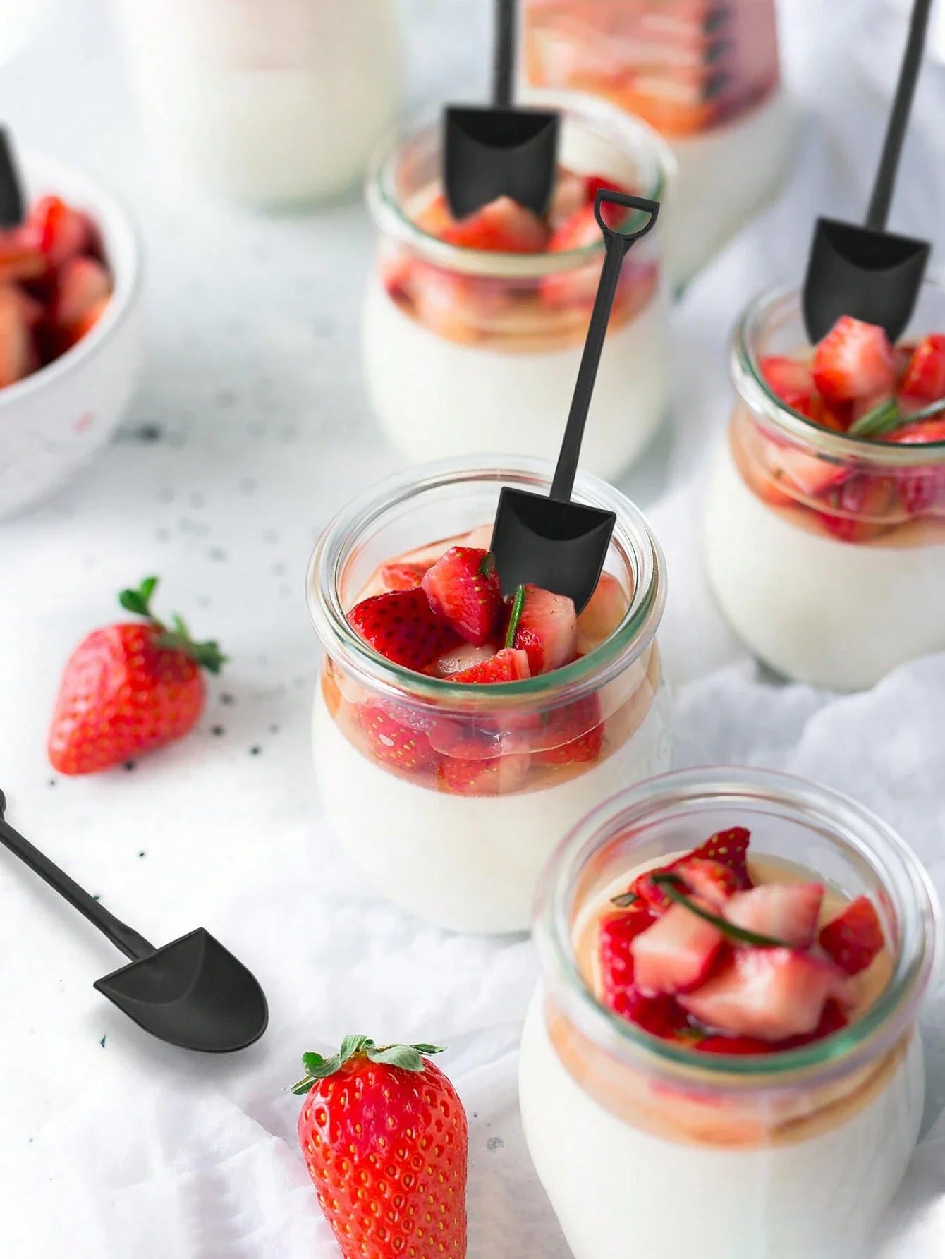 100pcs Mini Dessert Spoons
